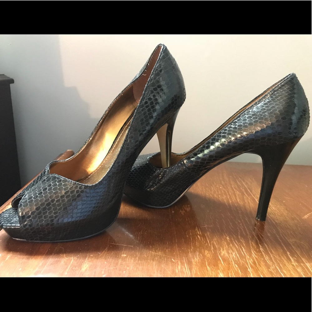 Black snake size texture - size 8 1/2 - Nine West